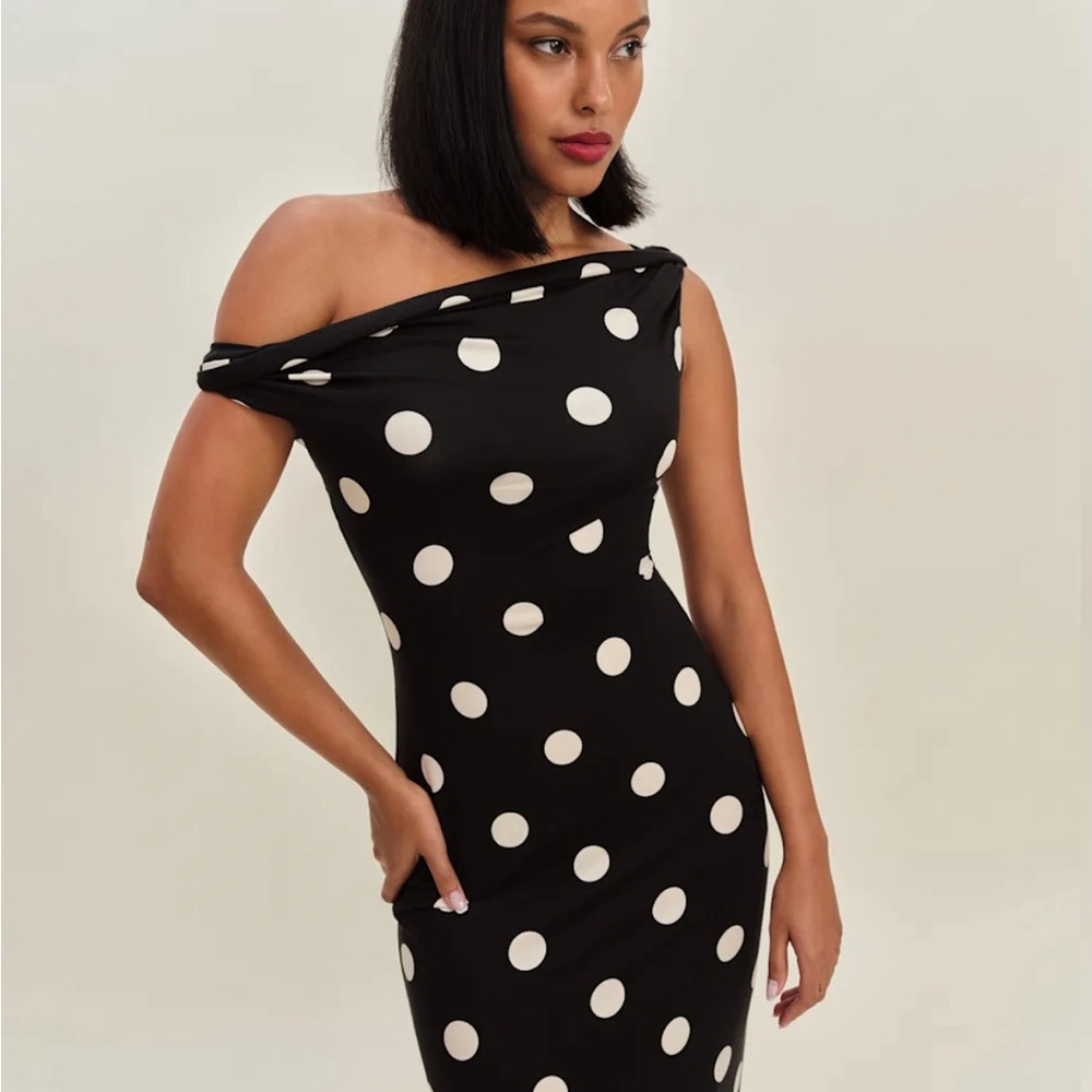 Jamen knit dress, moon dot, size L. *Brand new